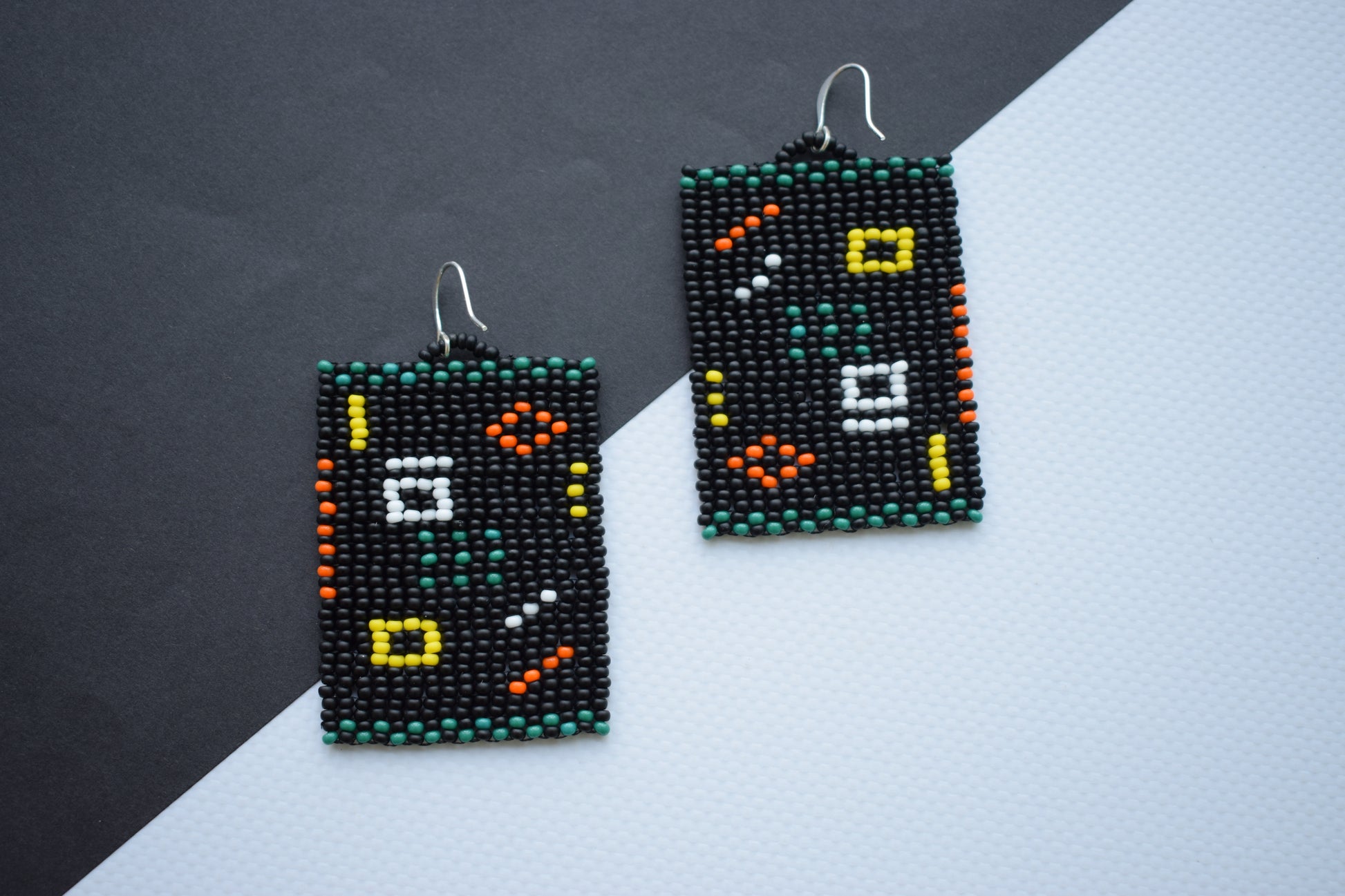 These are geometric beaded earrings. These beaded earrings are made of high-quality Czech beads. These earrings are lightweightg, colorful, fashionable and highly versatile, suitable for everyday wear.  ONLY ONE PAIR  Length (*without hooks) - 6.5 cm (2.5 inches). Width - 4 cm (1.5 inches)  If you have any questions just write me a message. I am always in touch and reply asap!